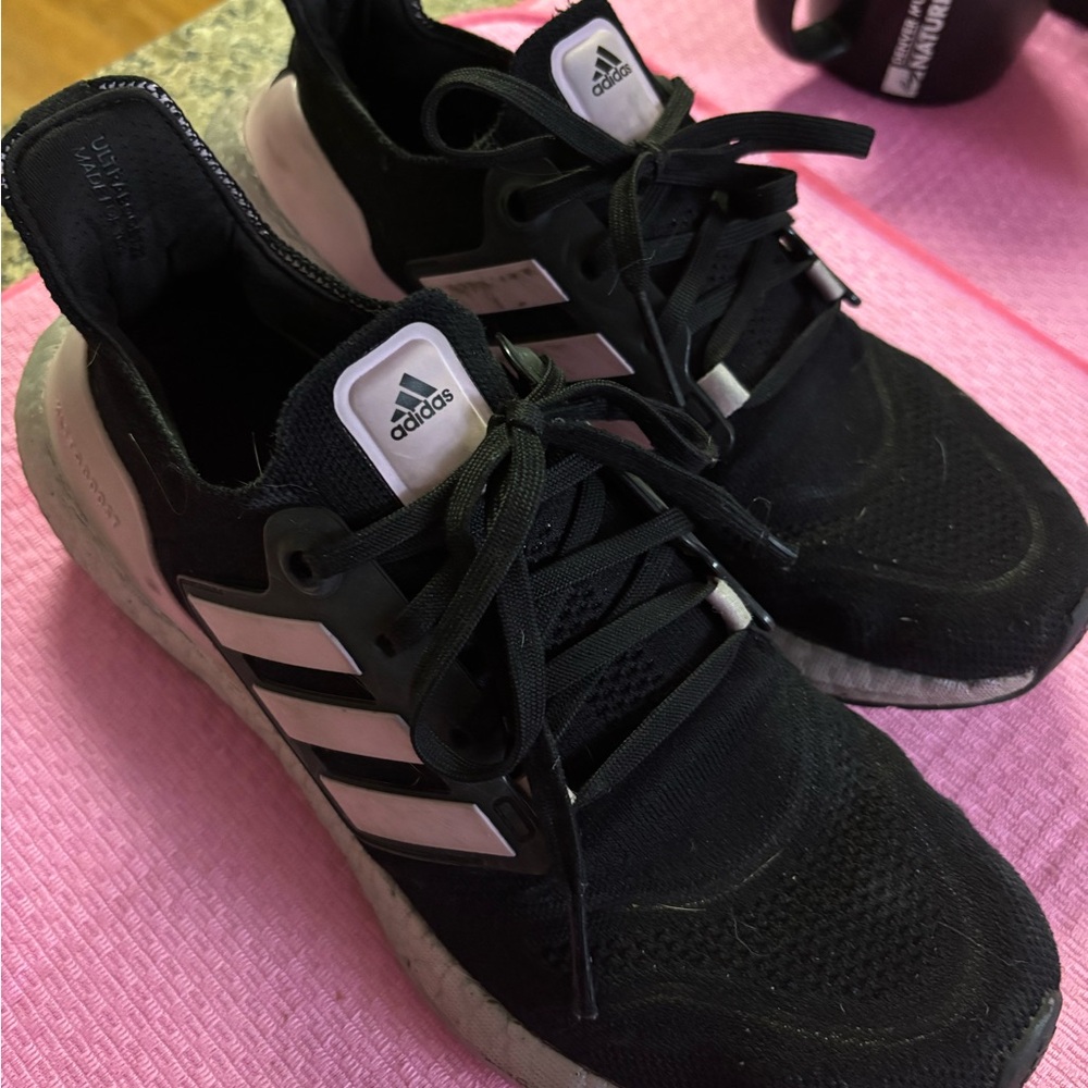 Adidas Black Sneakers with pink Stripes - Picture 2 of 9